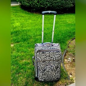 Kipling Leopard Printed Carry-On Rolling Luggage  MSRP $299 📮